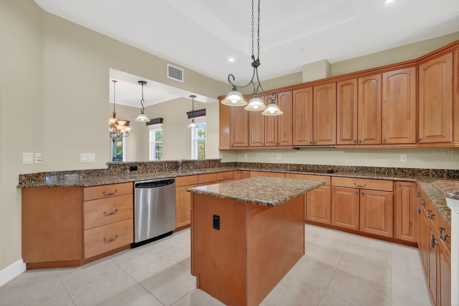 40 CASA BELLA CIR #1102