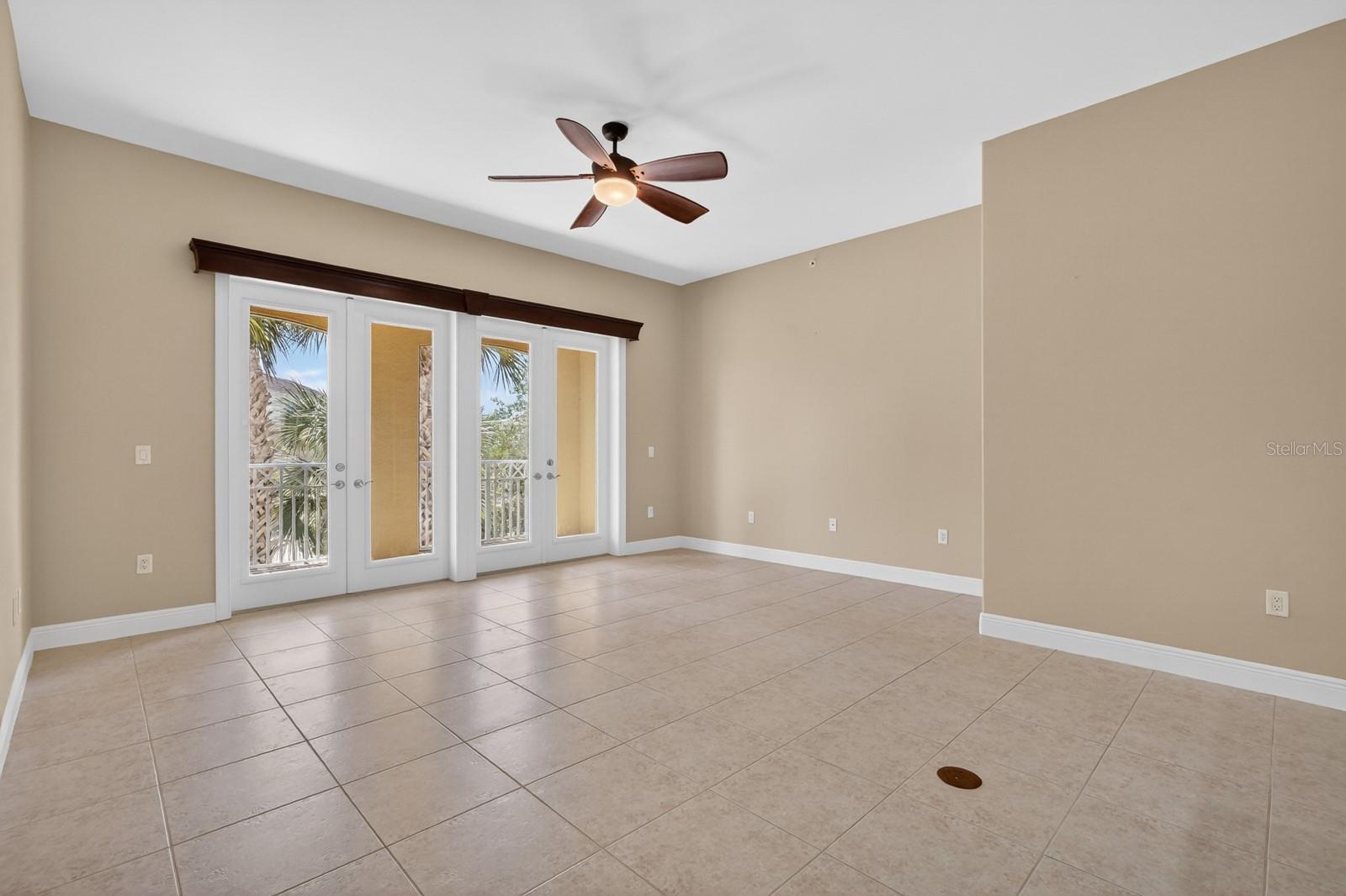 40 CASA BELLA CIR #1102