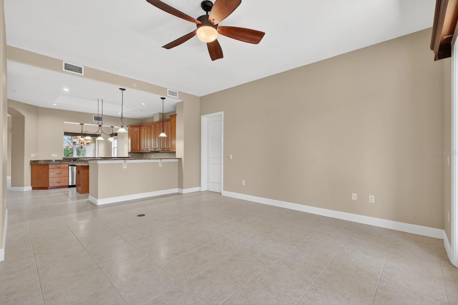40 CASA BELLA CIR #1102