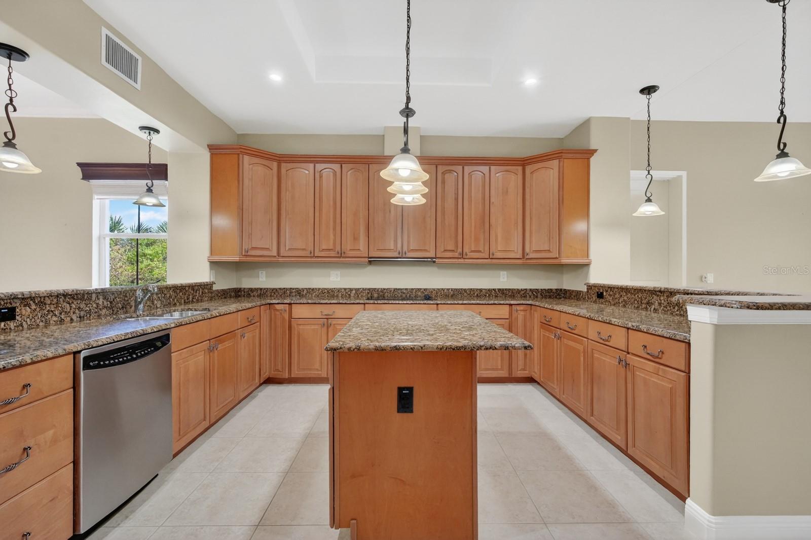 40 CASA BELLA CIR #1102