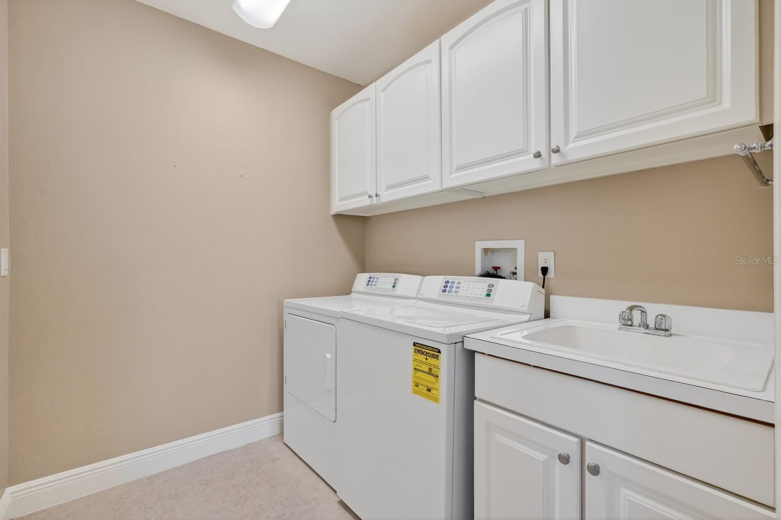 40 CASA BELLA CIR #1102