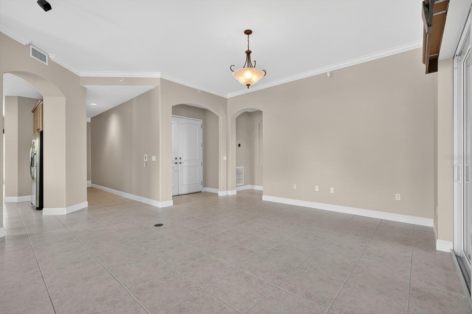 40 CASA BELLA CIR #1102