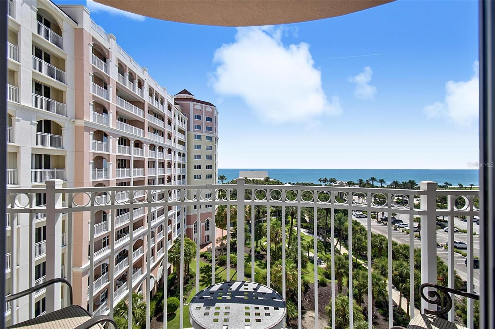 200 OCEAN CREST DR #622