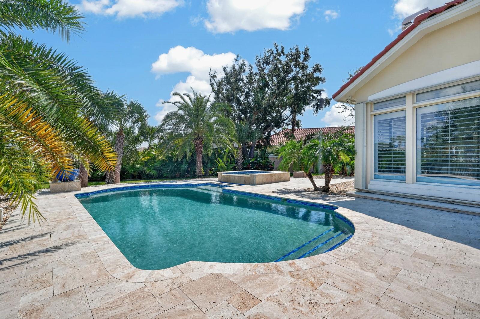 15 MADEIRA CT
