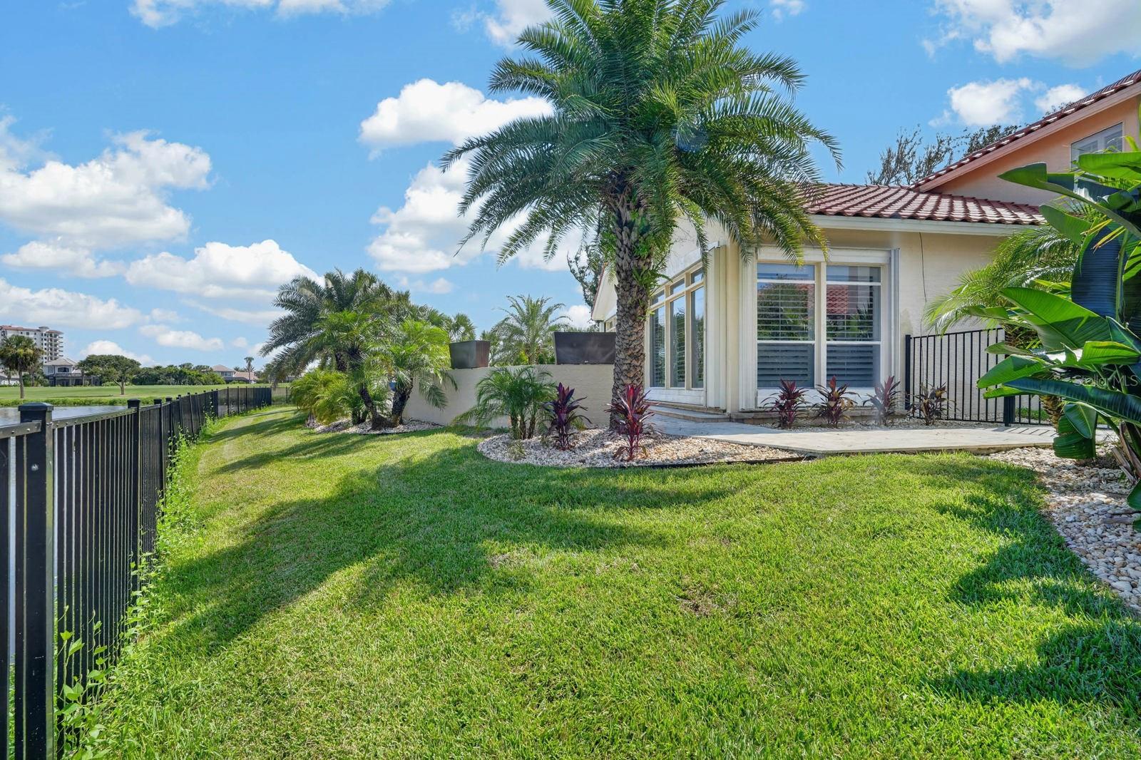 15 MADEIRA CT