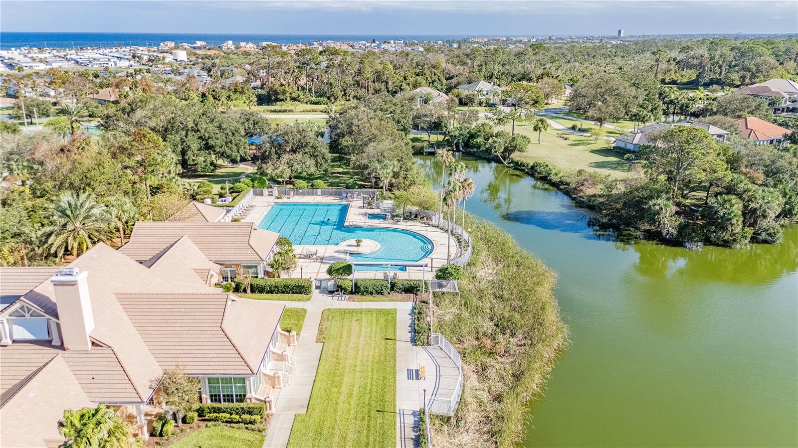 205 HERON DR
