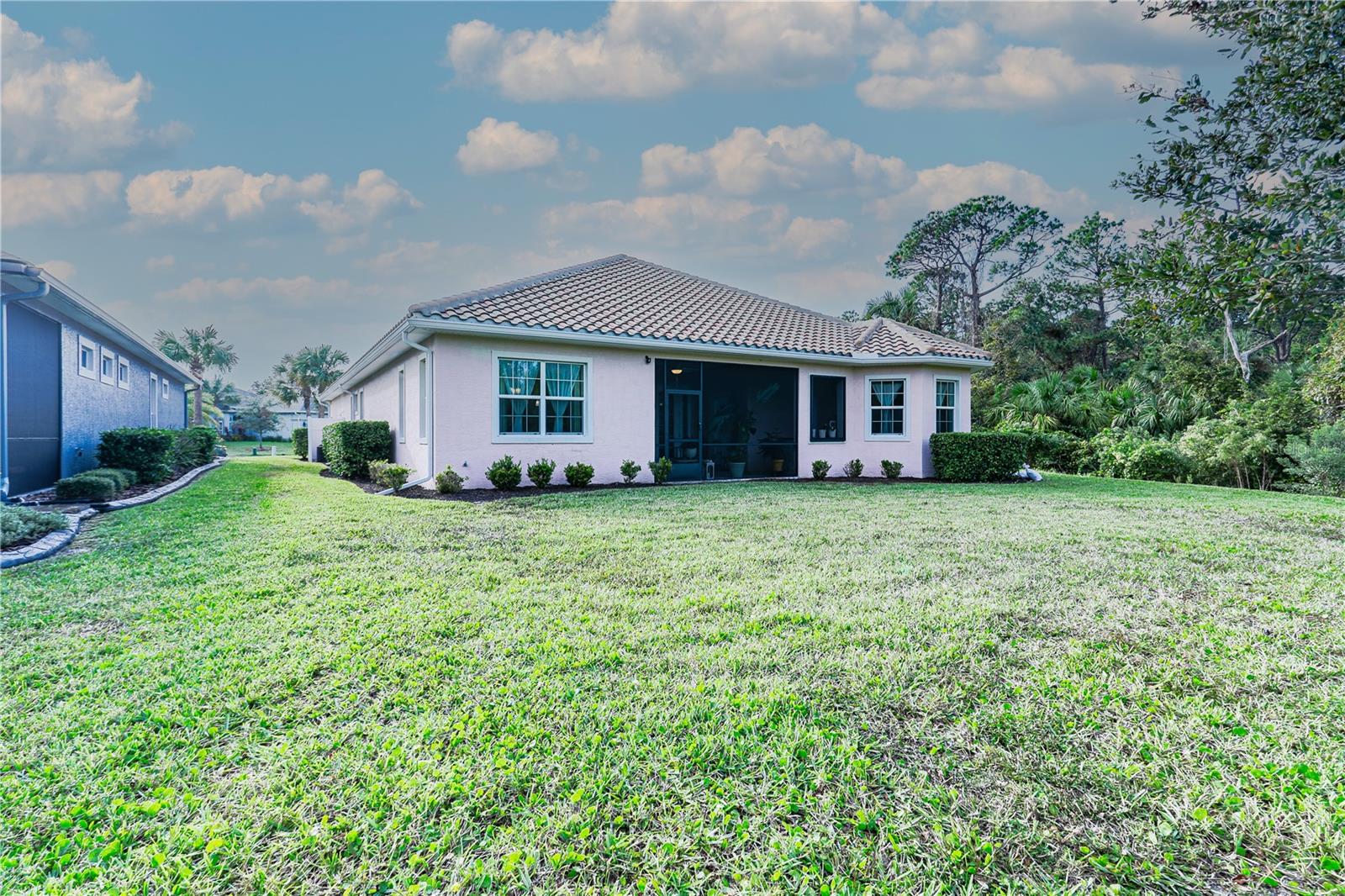 205 HERON DR