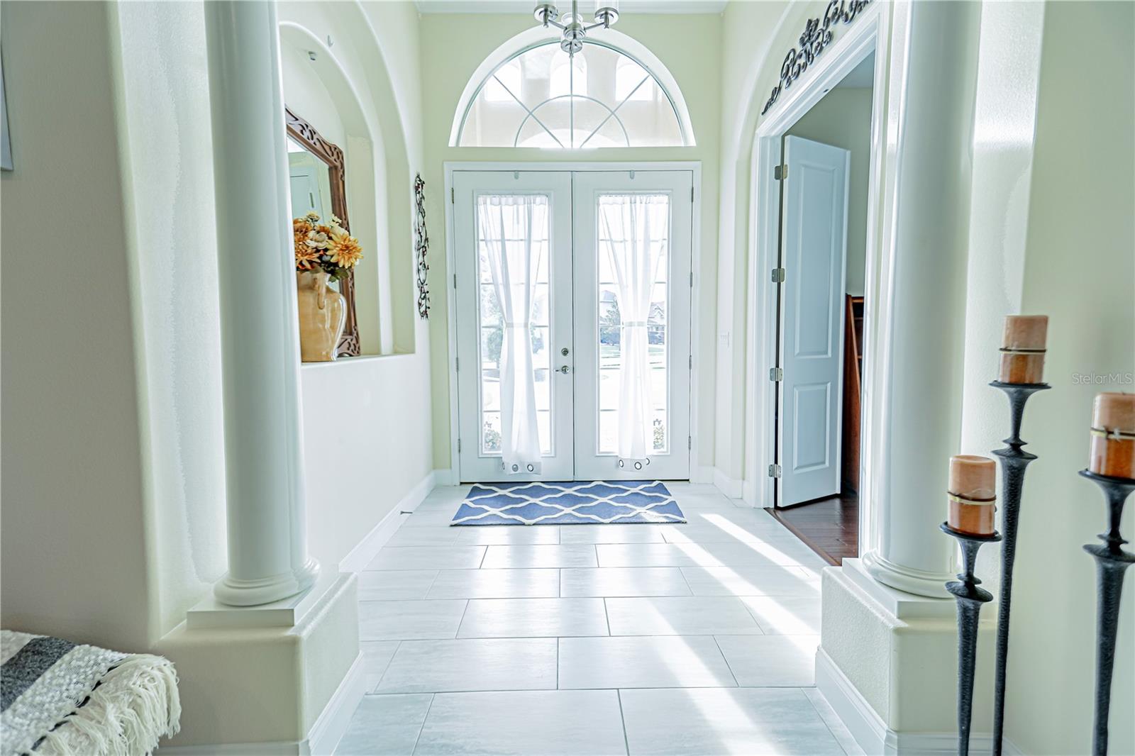 205 HERON DR