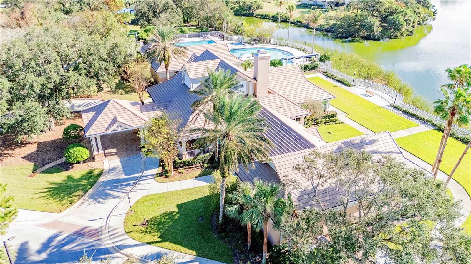 205 HERON DR