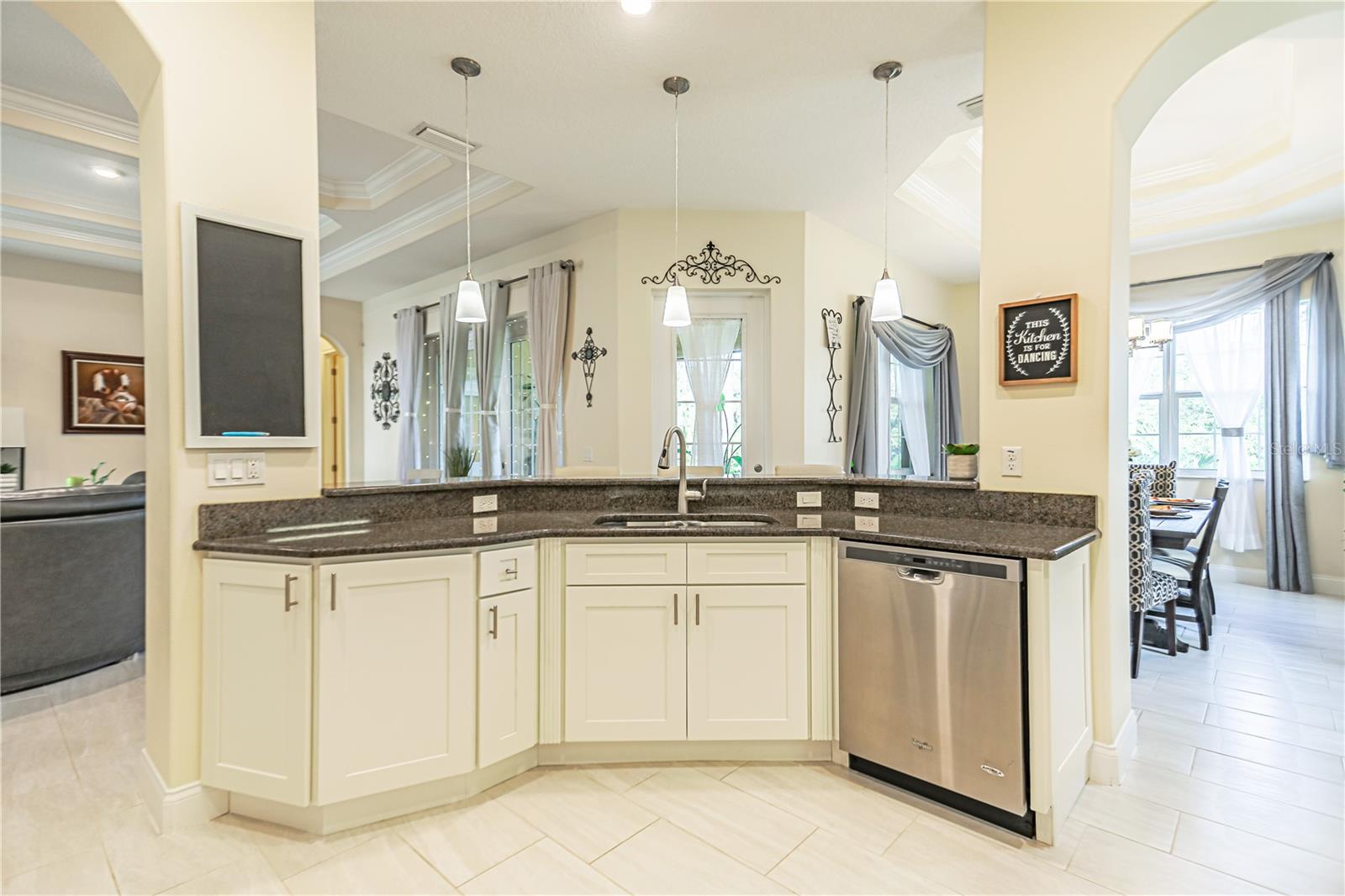 205 HERON DR