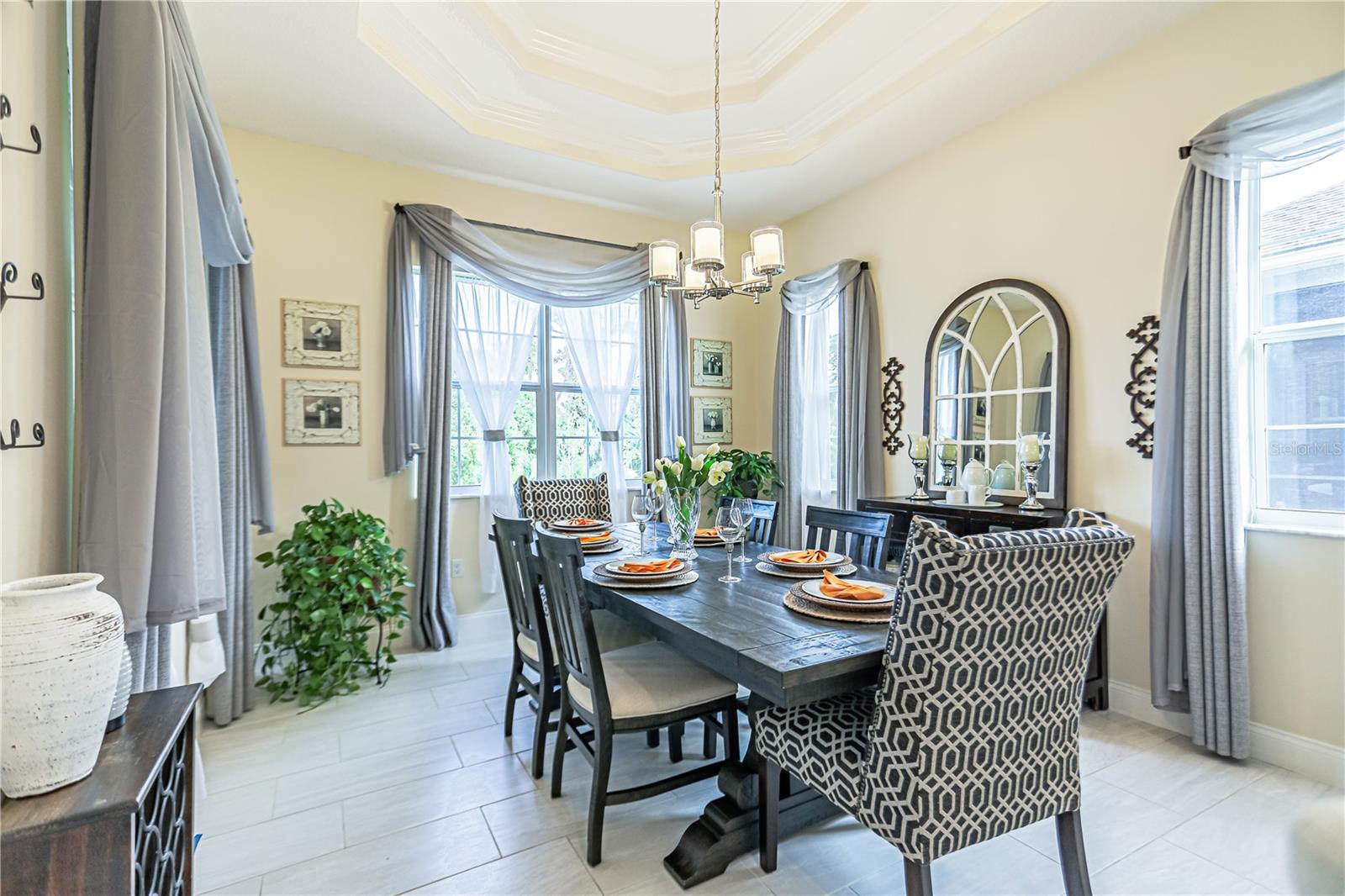 205 HERON DR