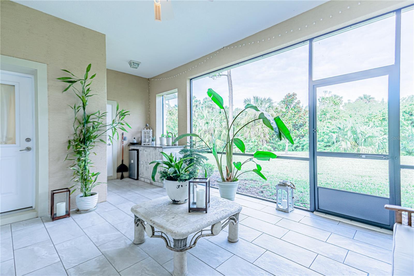 205 HERON DR