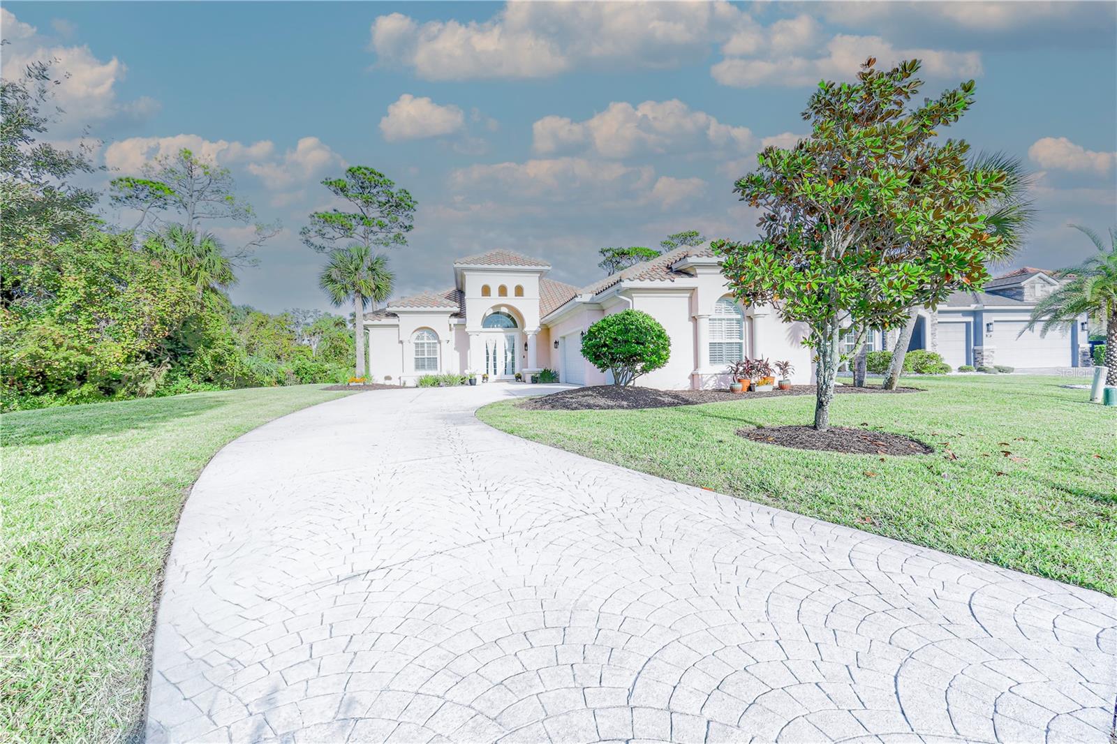 205 HERON DR