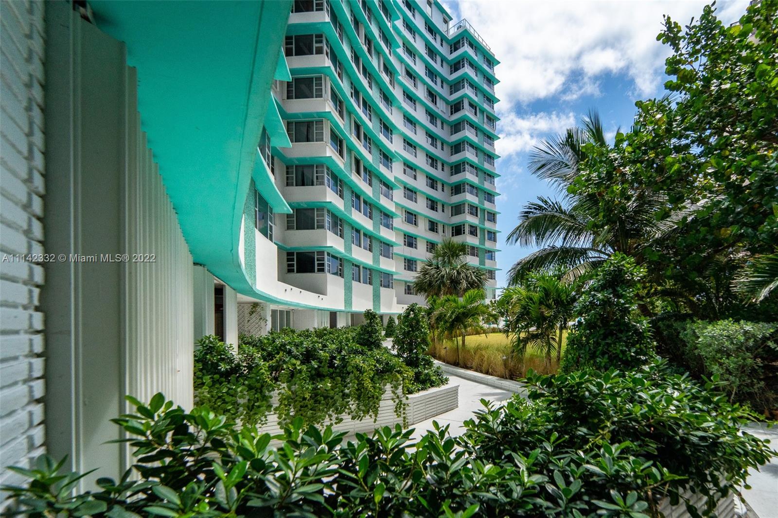 5255 Collins Ave Unit: 2A