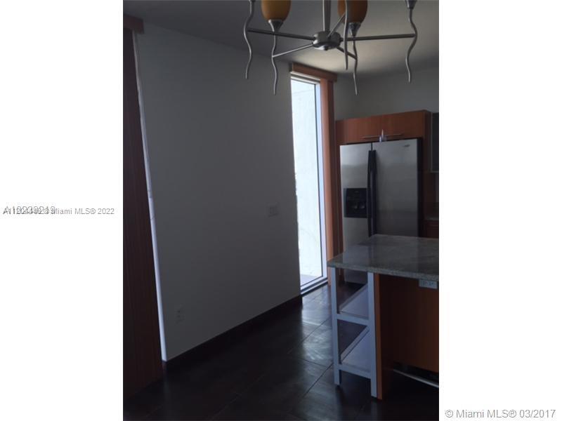 185 SW 7 ST Unit: 1400