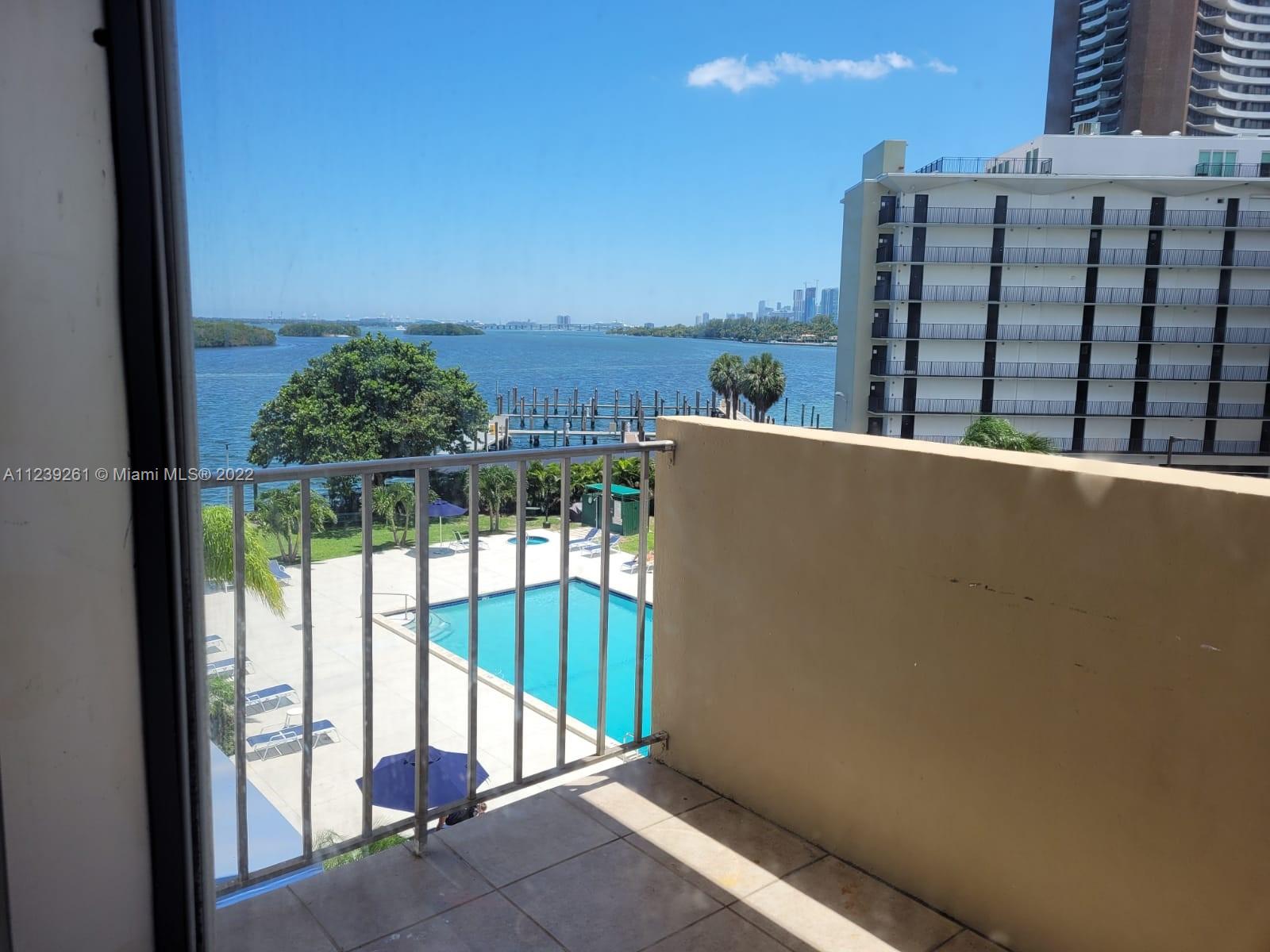 880 NE 69th St Unit: 4J