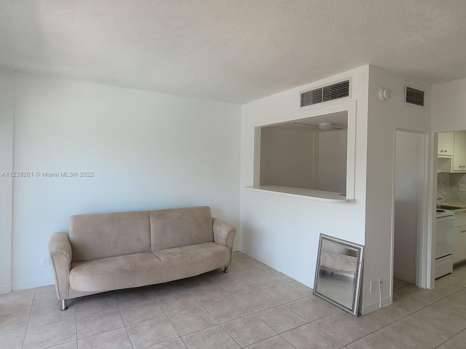 880 NE 69th St Unit: 4J