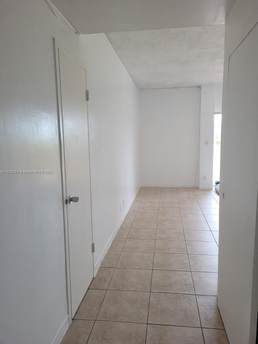 880 NE 69th St Unit: 4J
