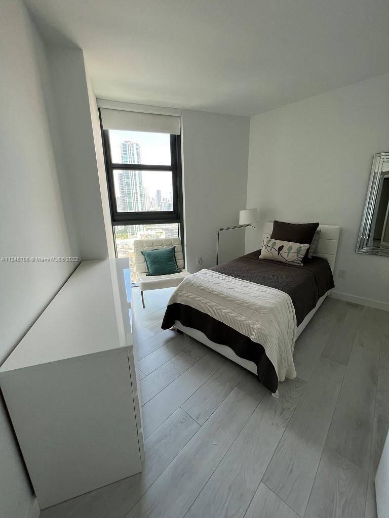 501 NE 31st St Unit: 1606