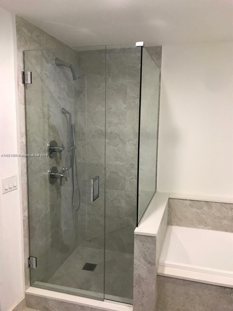 488 NE 18th St Unit: 1001