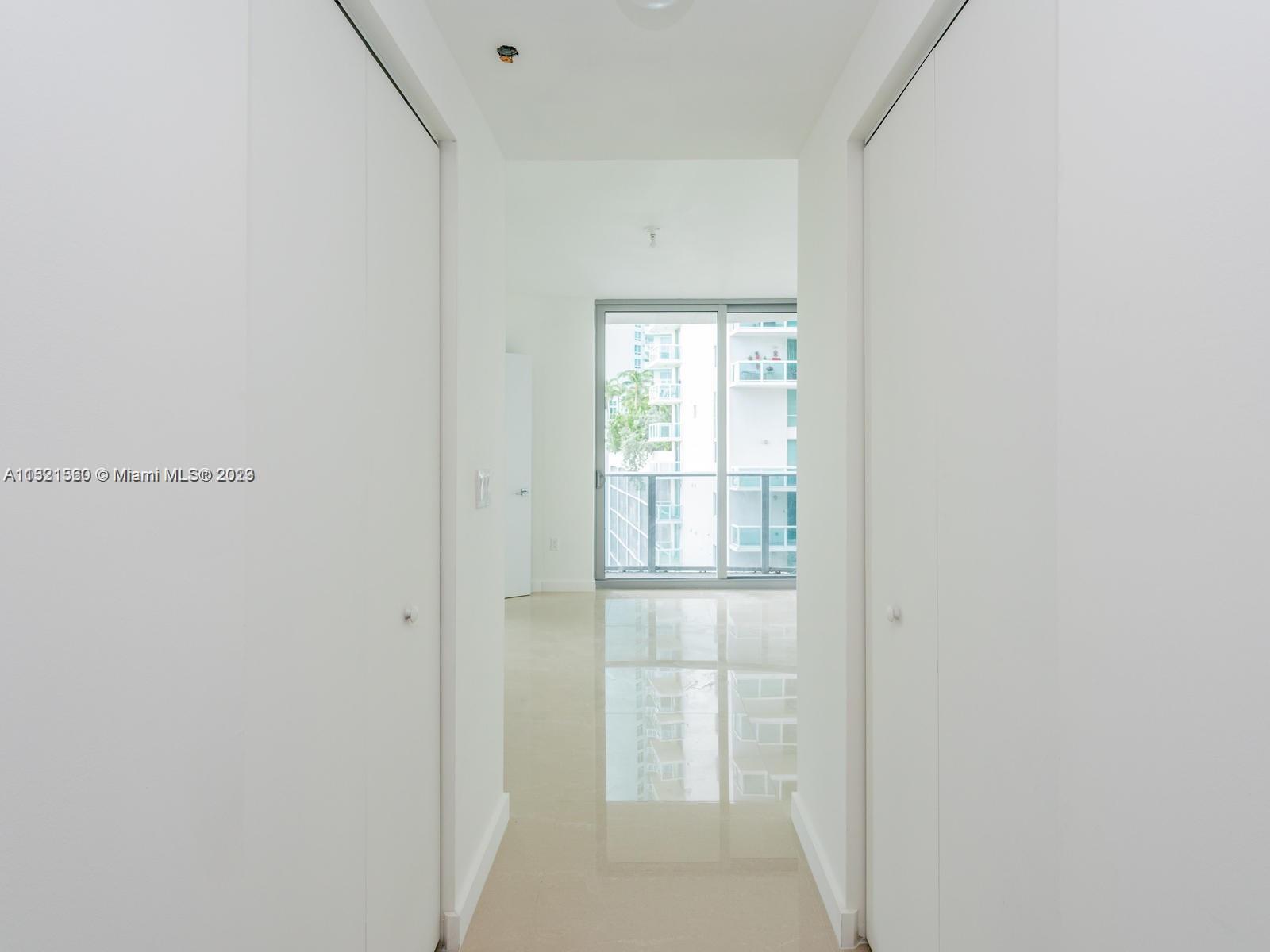 488 NE 18th St Unit: 1001
