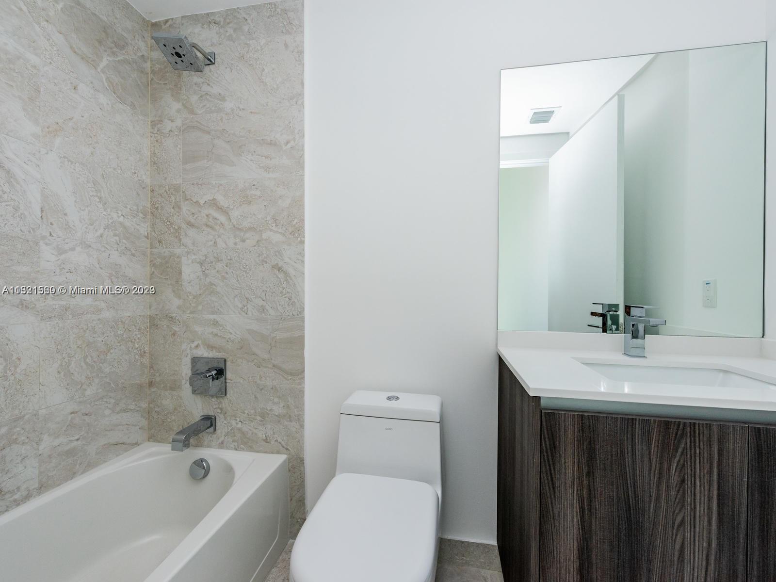 488 NE 18th St Unit: 1001