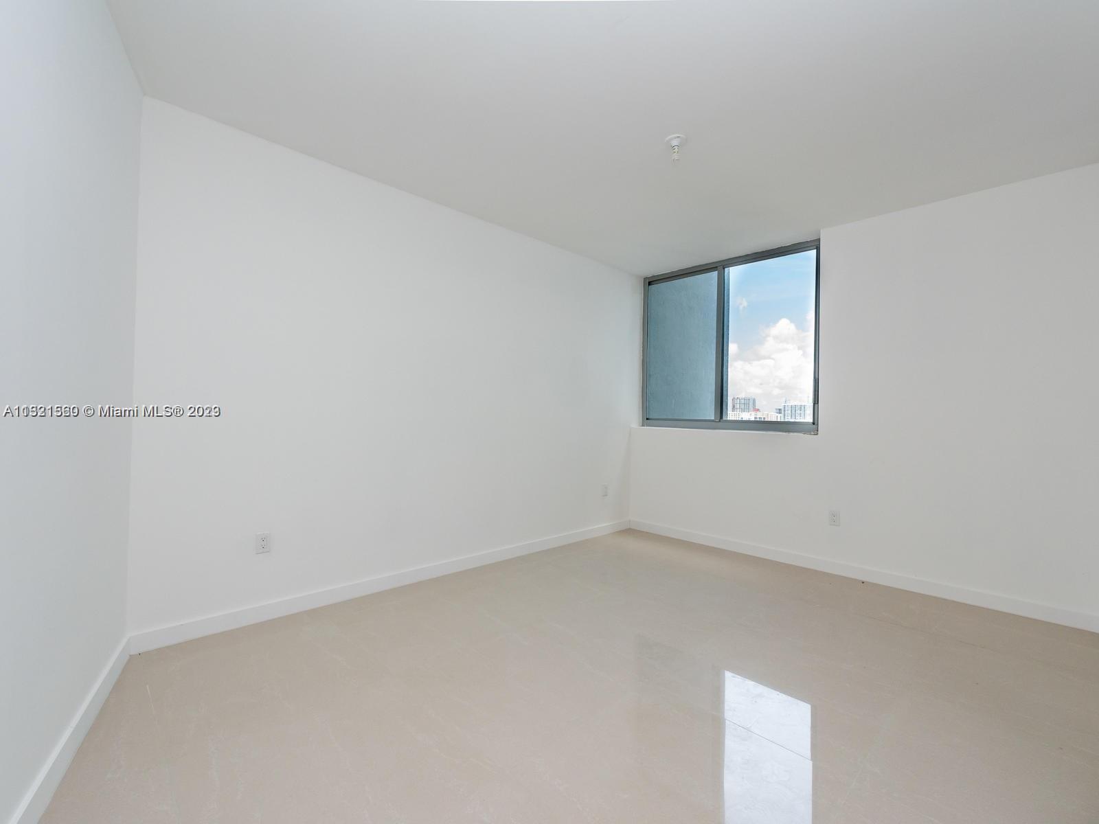 488 NE 18th St Unit: 1001