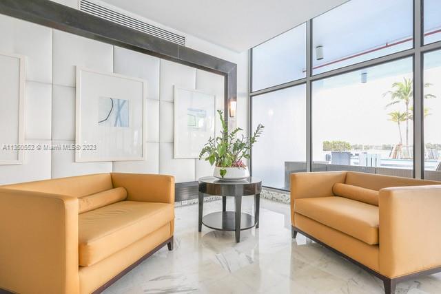 1000 West Ave Unit: 1510