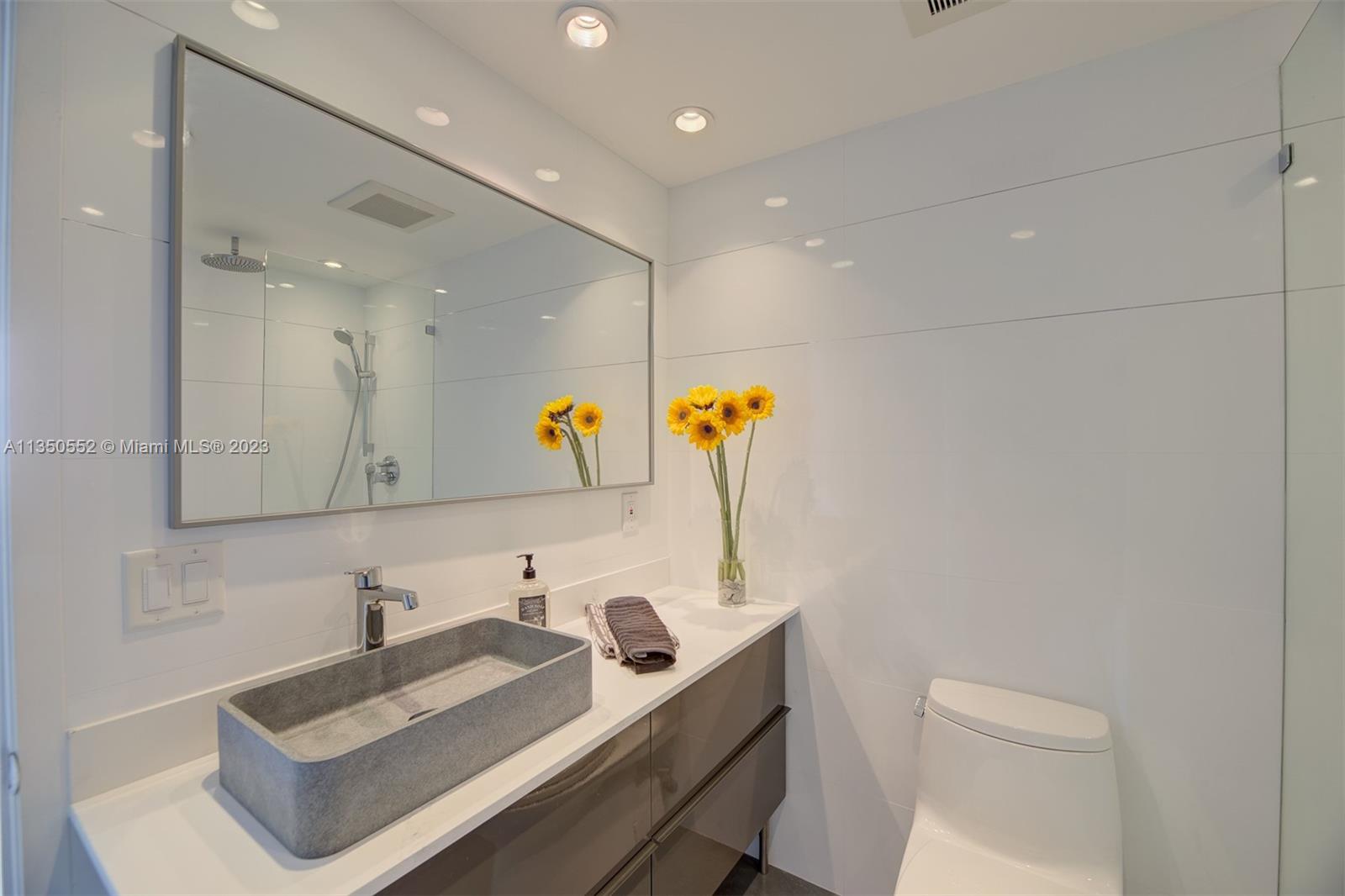 1000 West Ave Unit: 1510