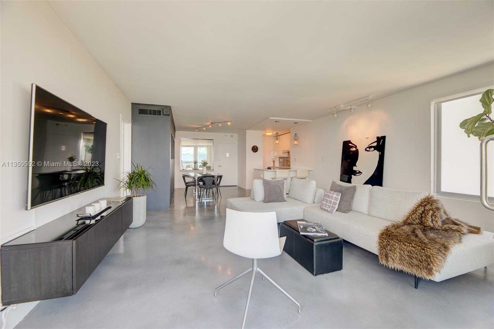 1000 West Ave Unit: 1510