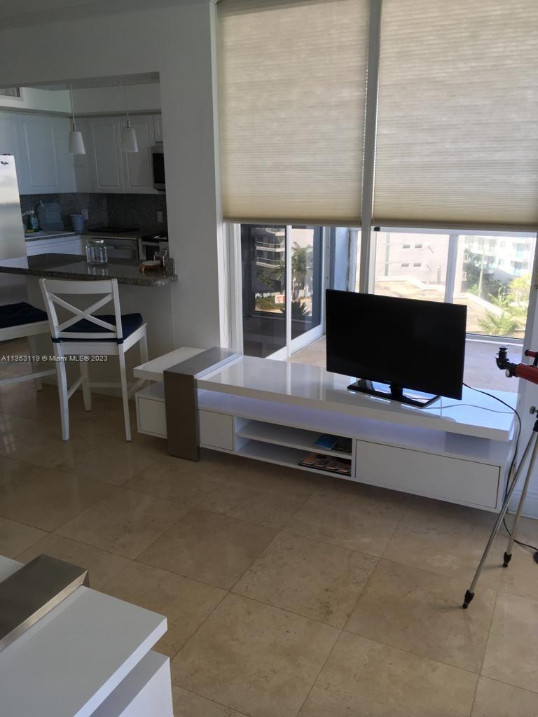 6301 Collins Ave Unit: 908