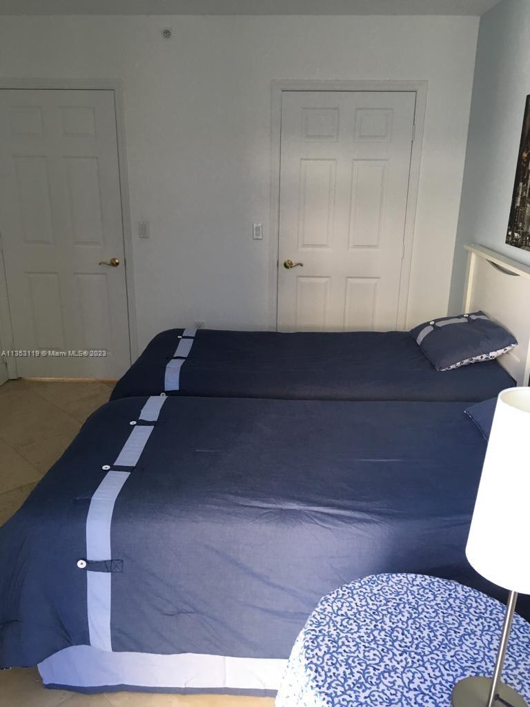 6301 Collins Ave Unit: 908
