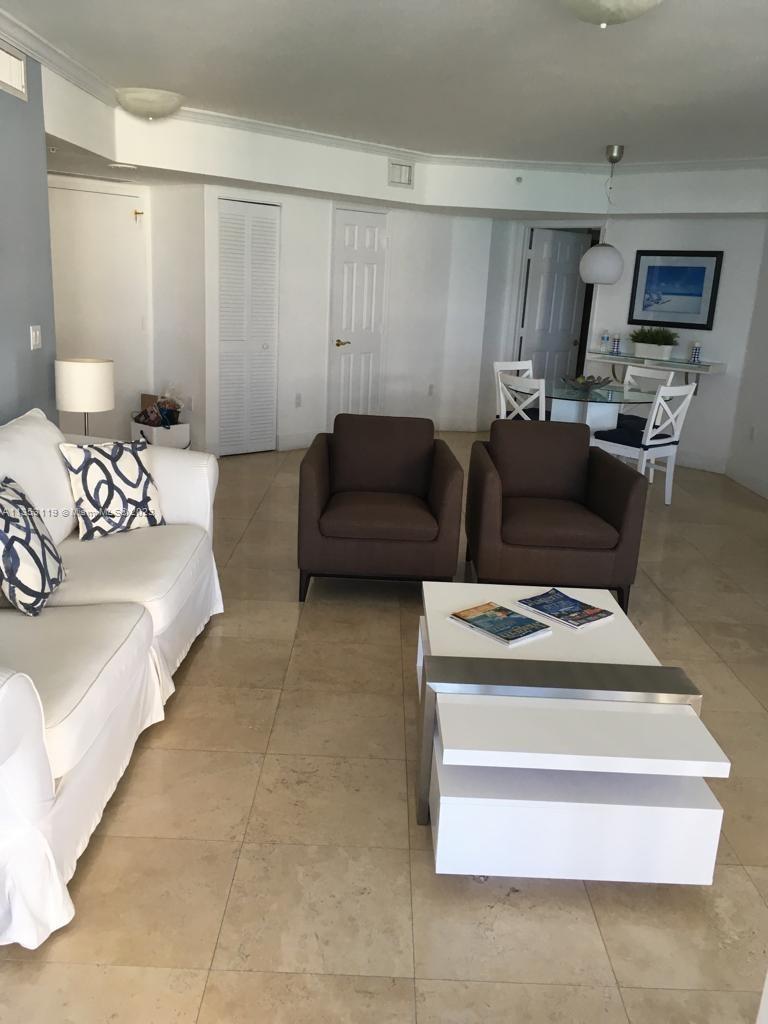 6301 Collins Ave Unit: 908