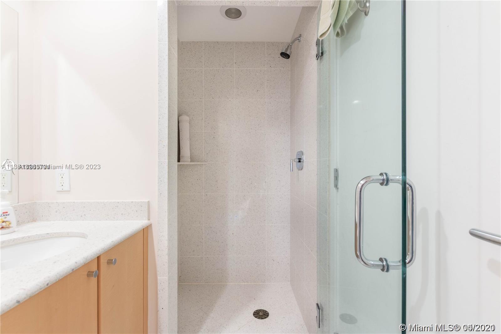 3801 Collins Ave Unit: 1102