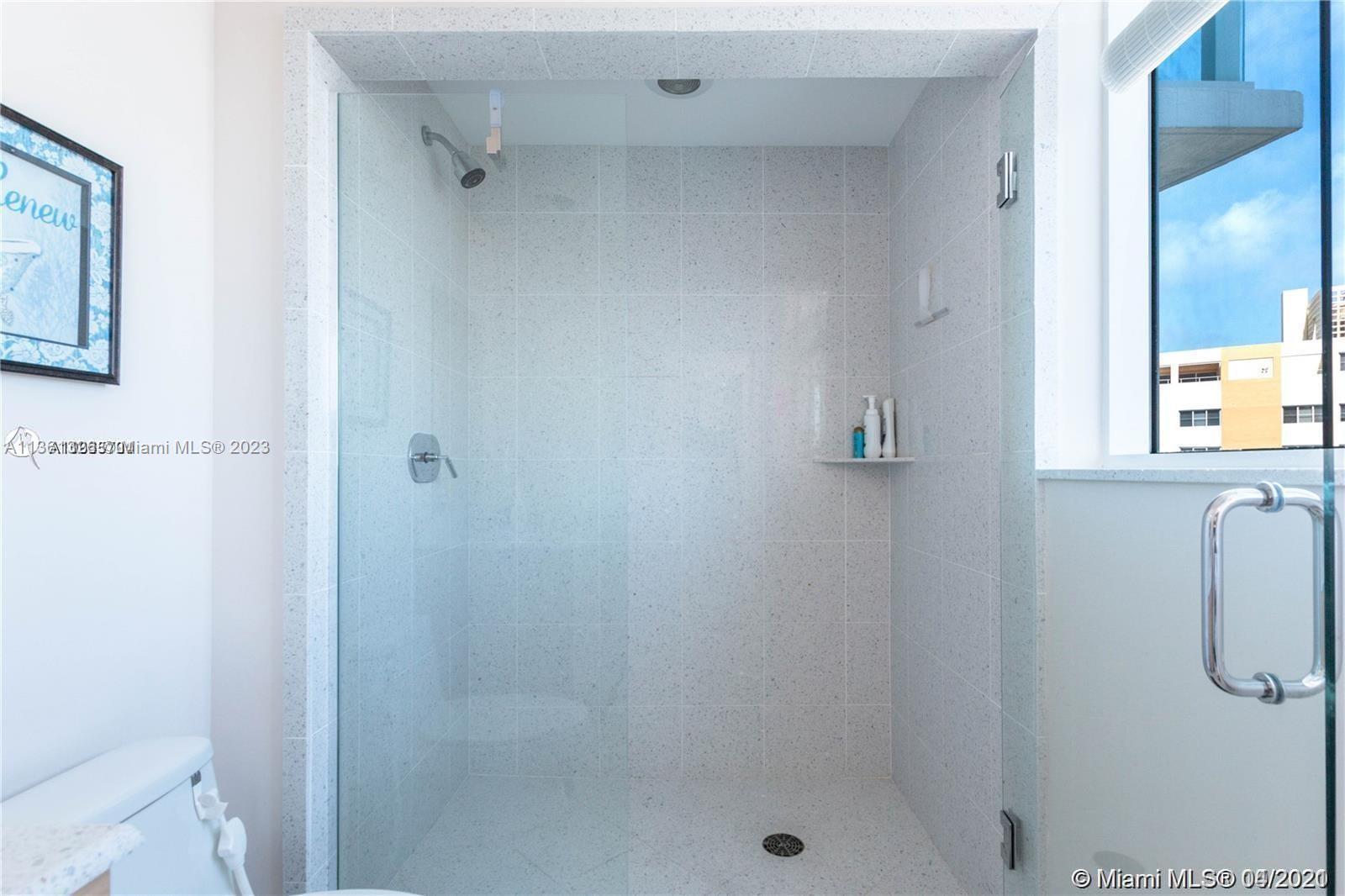 3801 Collins Ave Unit: 1102