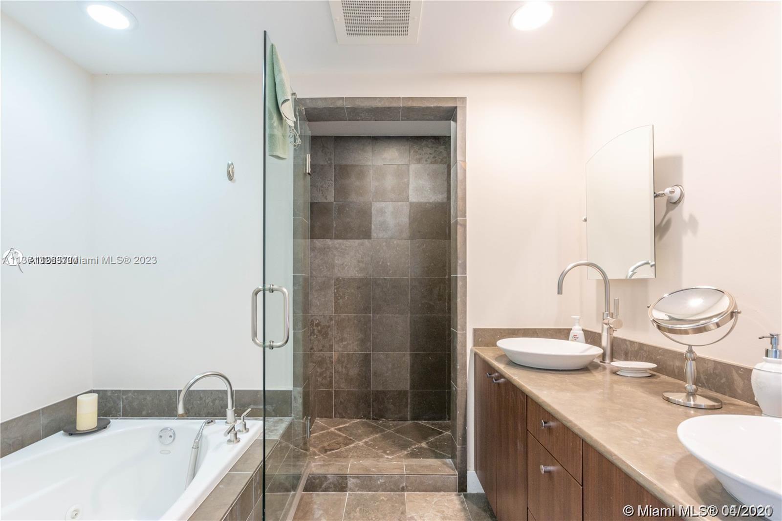 3801 Collins Ave Unit: 1102