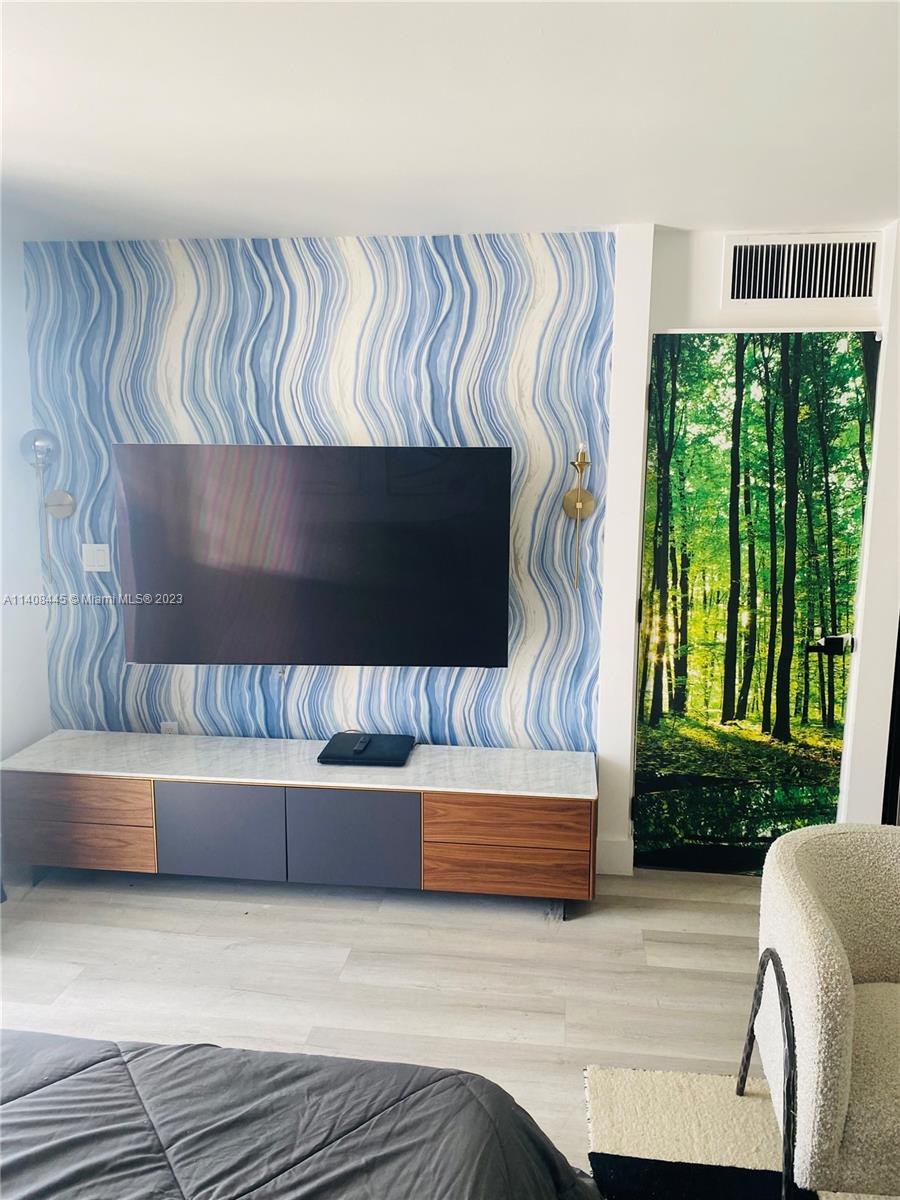 345 Ocean Dr Unit: 718