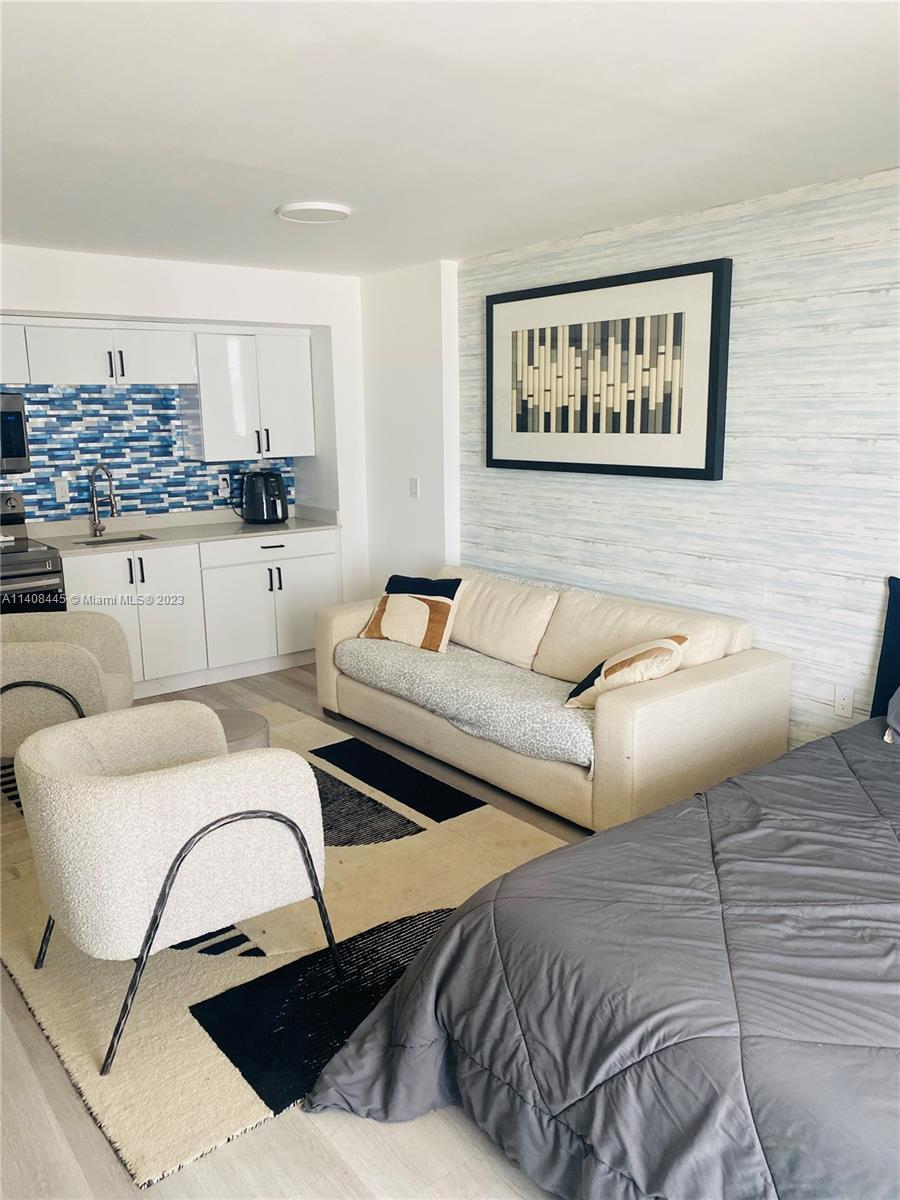 345 Ocean Dr Unit: 718