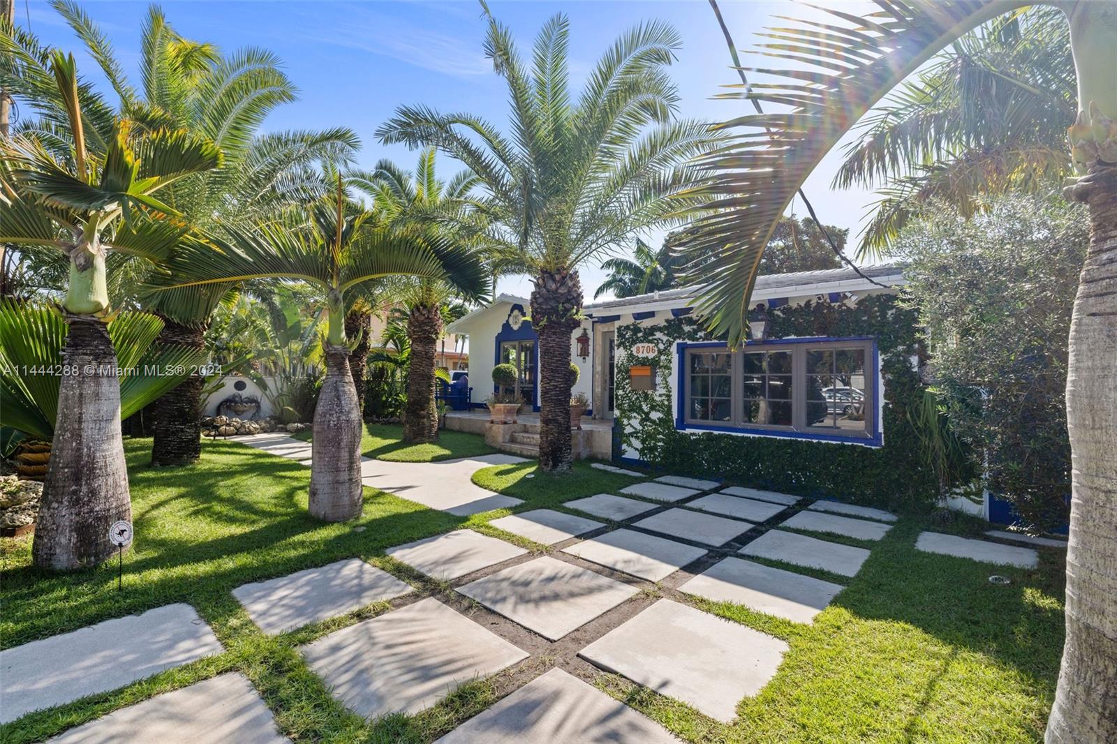 8706 Byron Ave