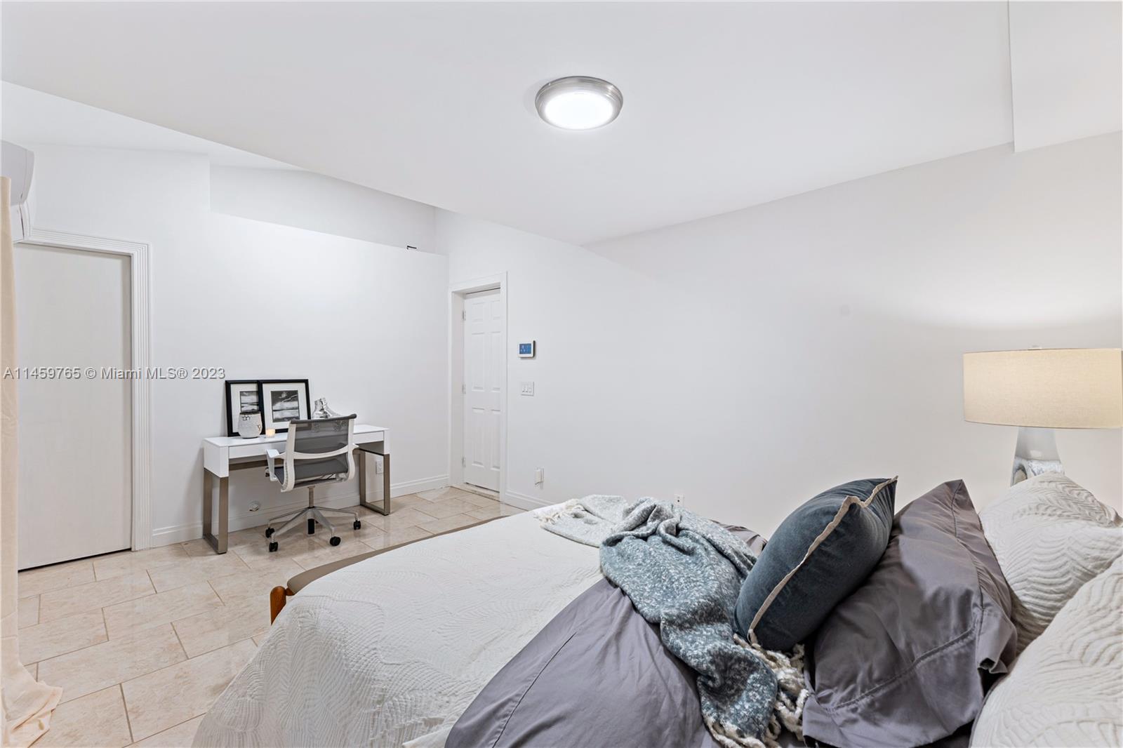 1505 NE 13th Pl