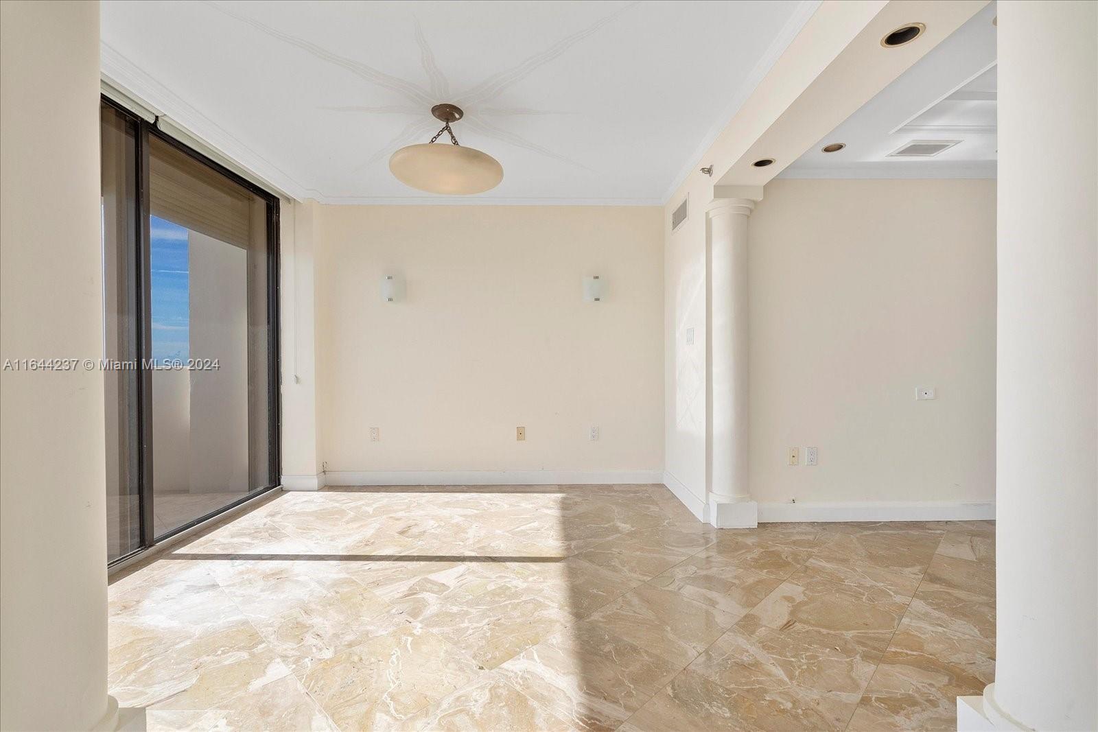 5757 Collins Ave # 2106