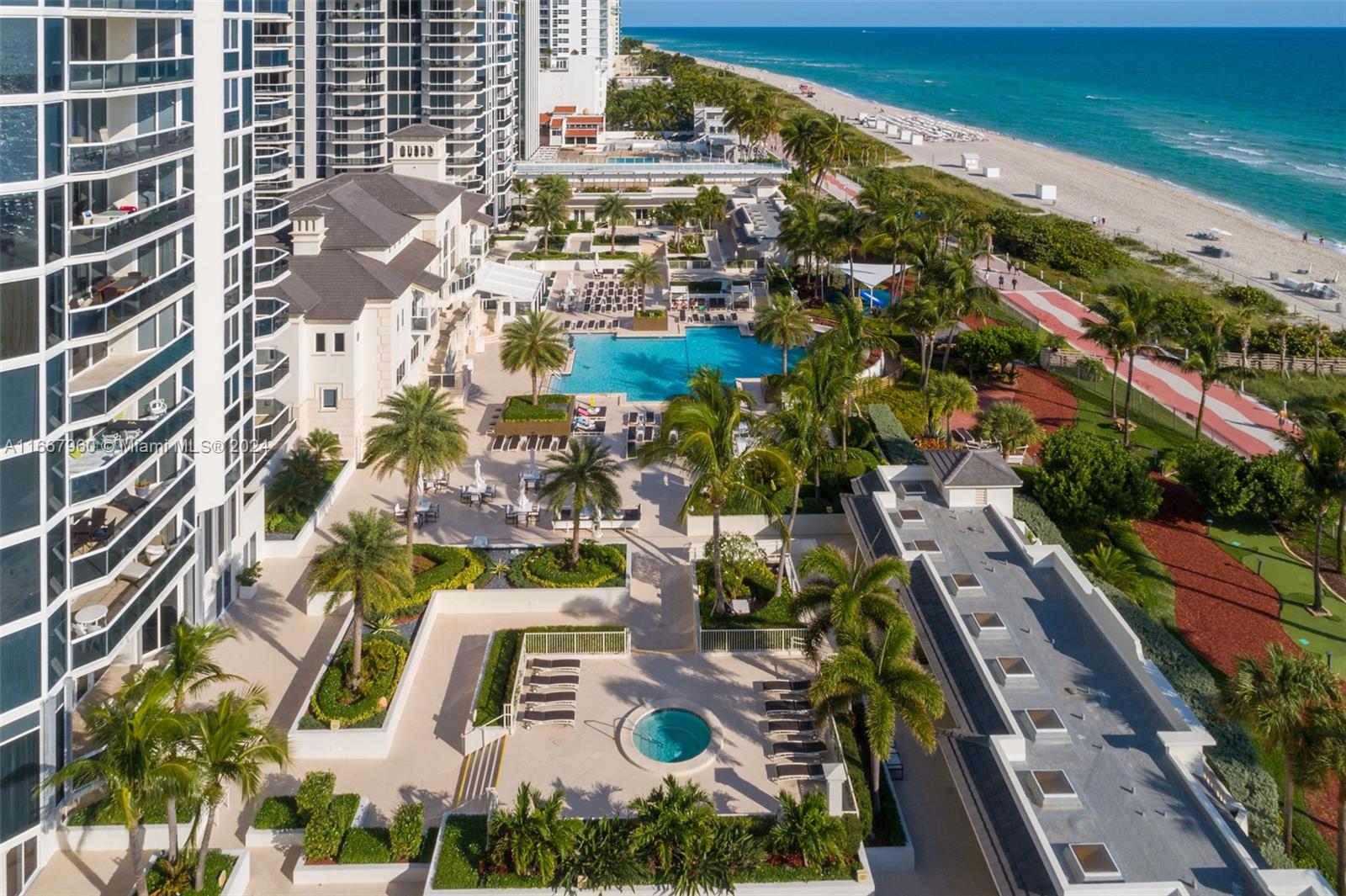 4779 Collins Ave # 1905