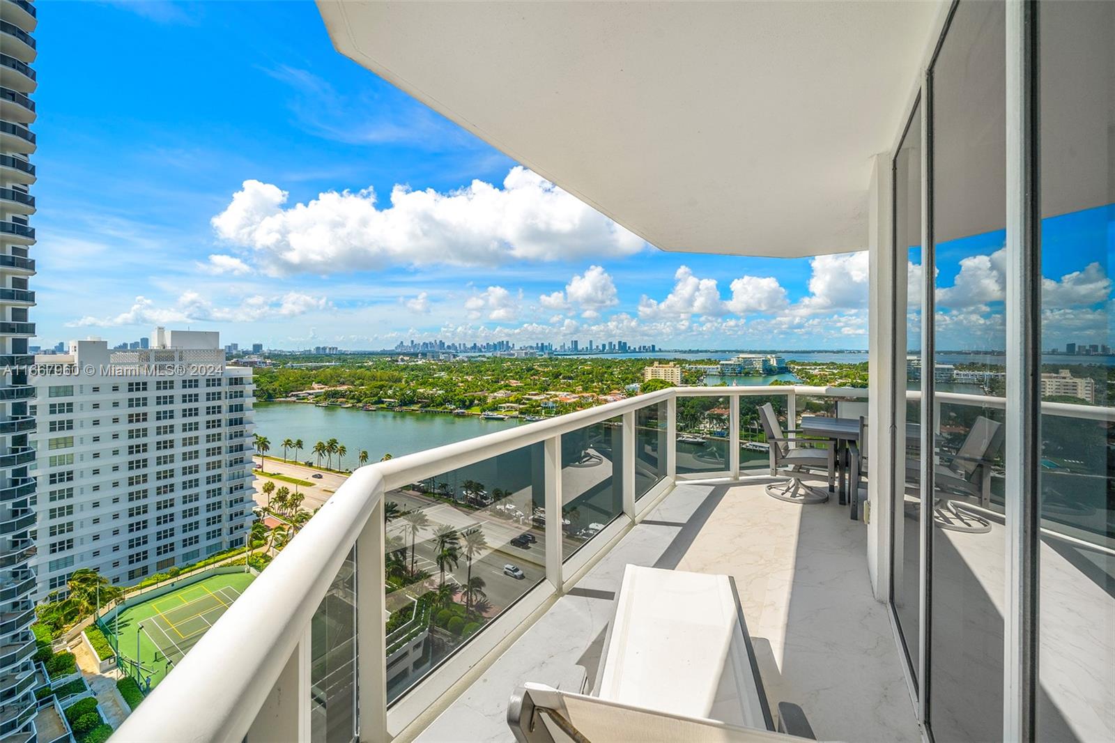 4779 Collins Ave # 1905