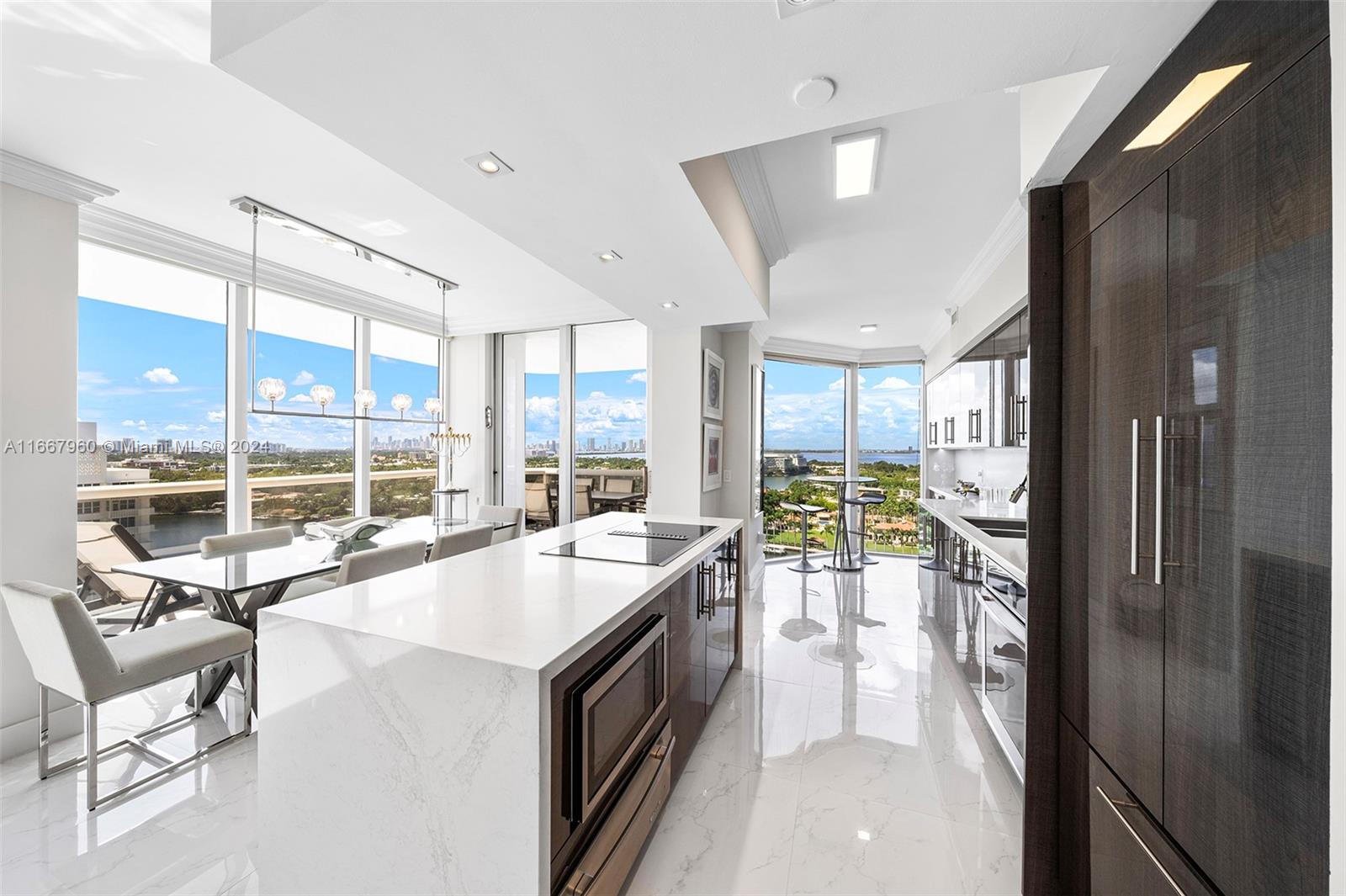4779 Collins Ave # 1905