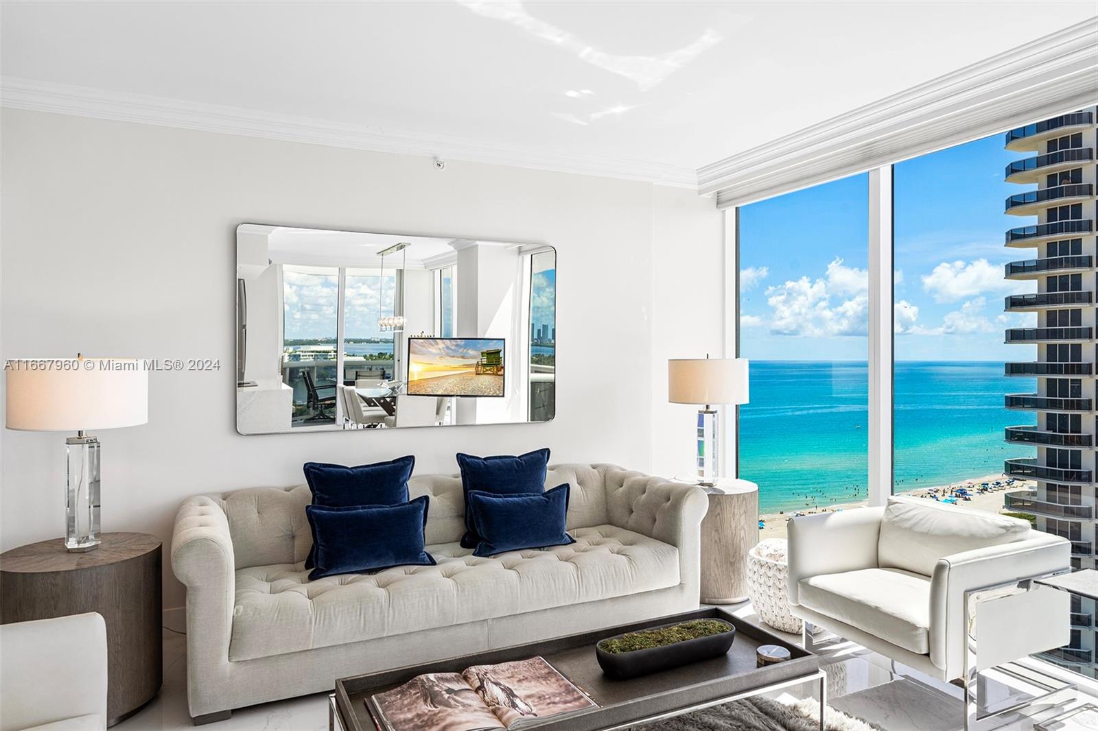4779 Collins Ave # 1905