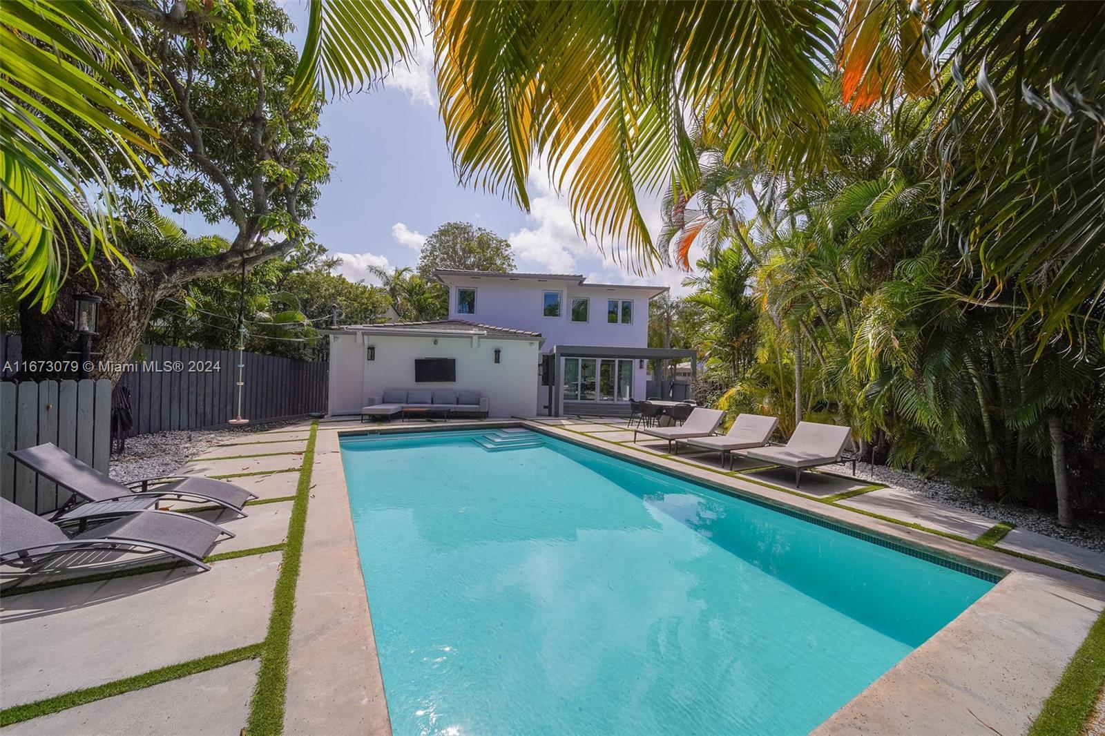 4361 Royal Palm Ave