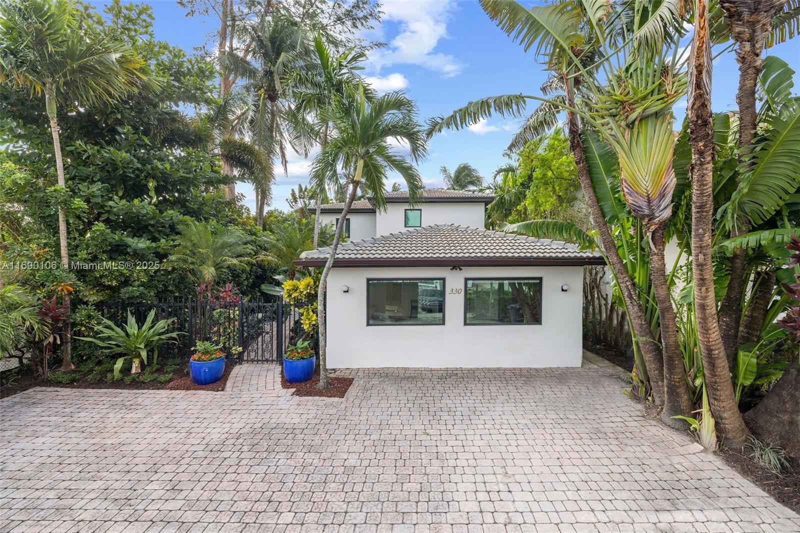 330 W 47th St