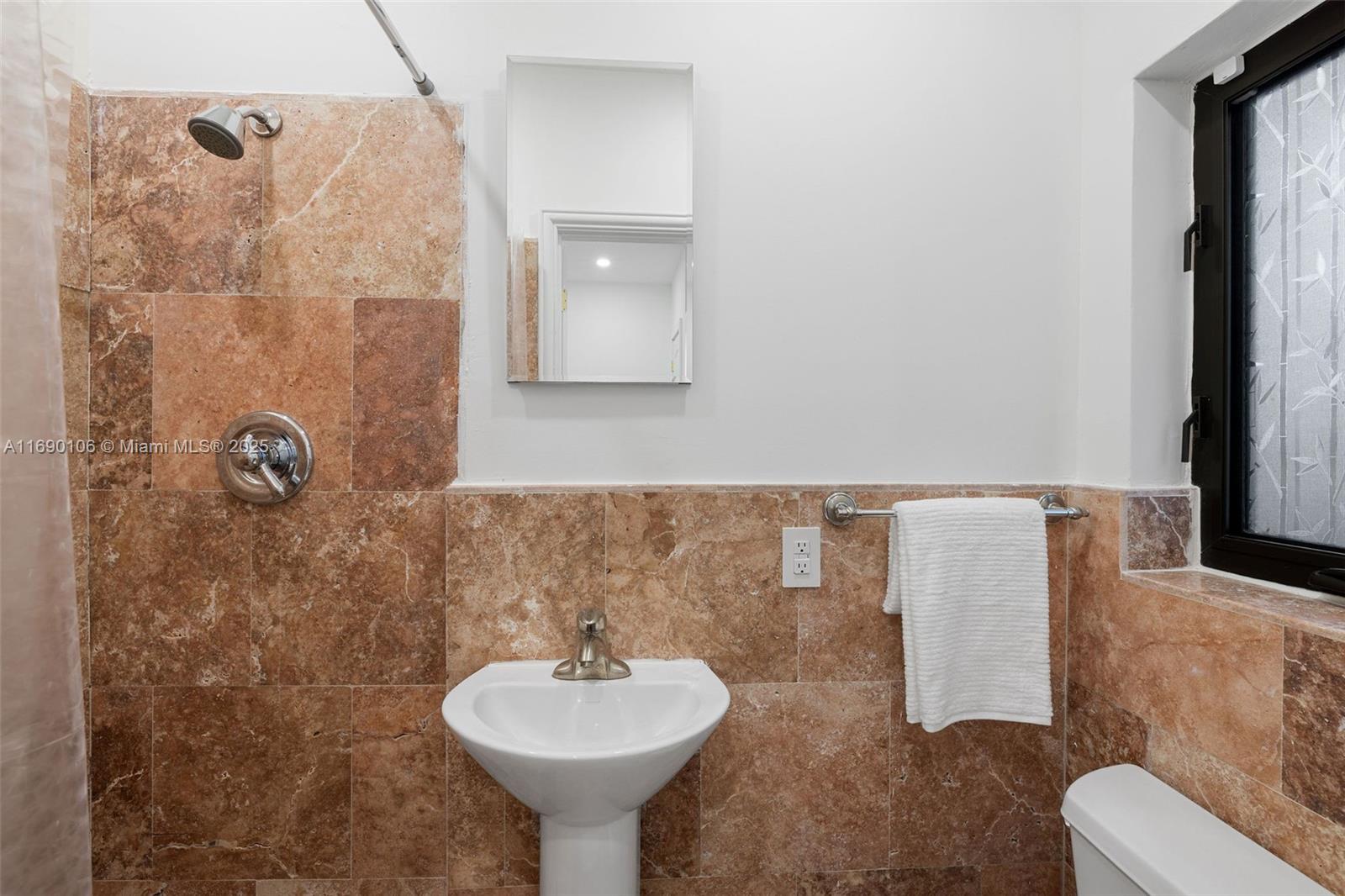 330 W 47th St