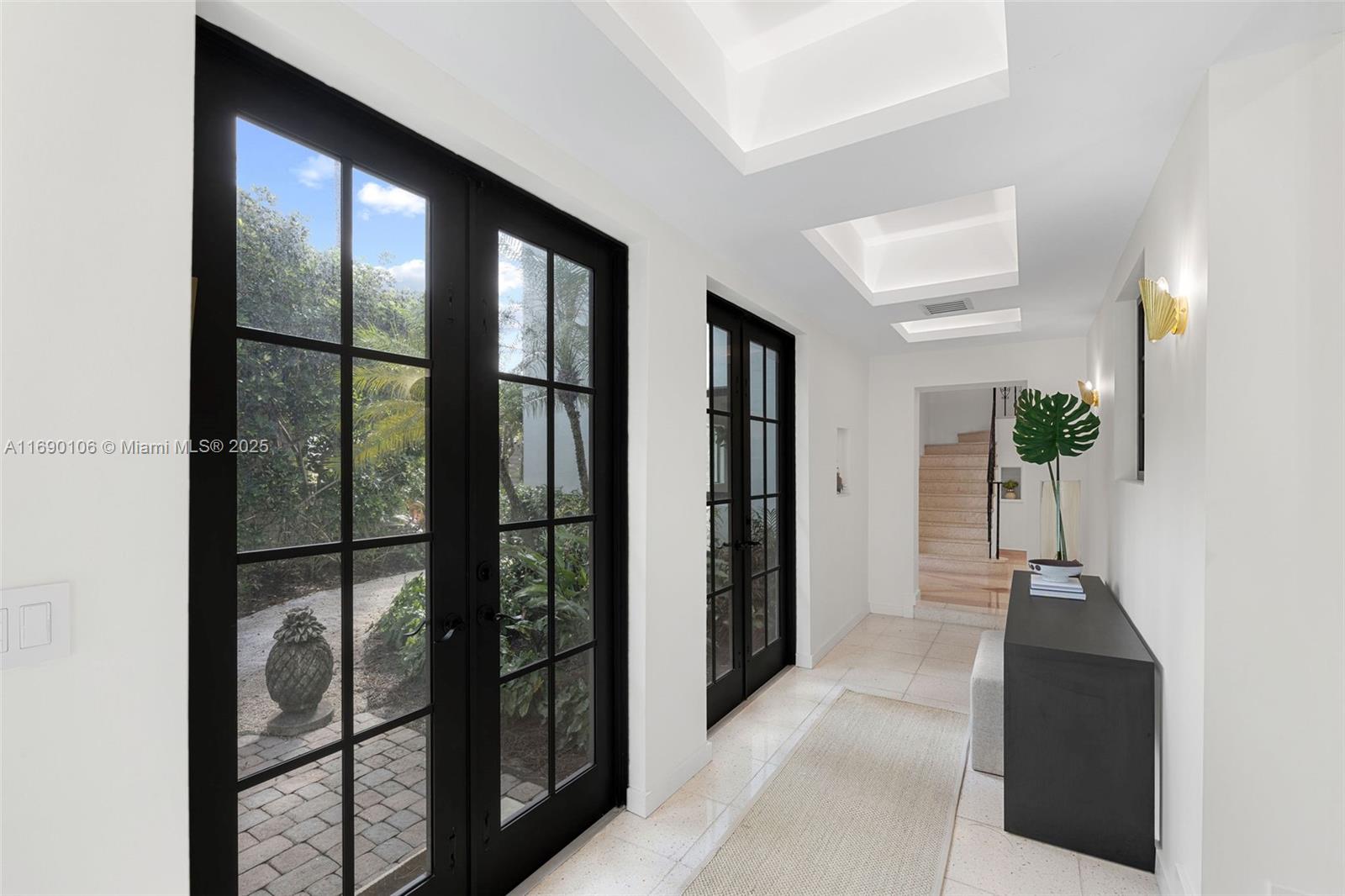 330 W 47th St