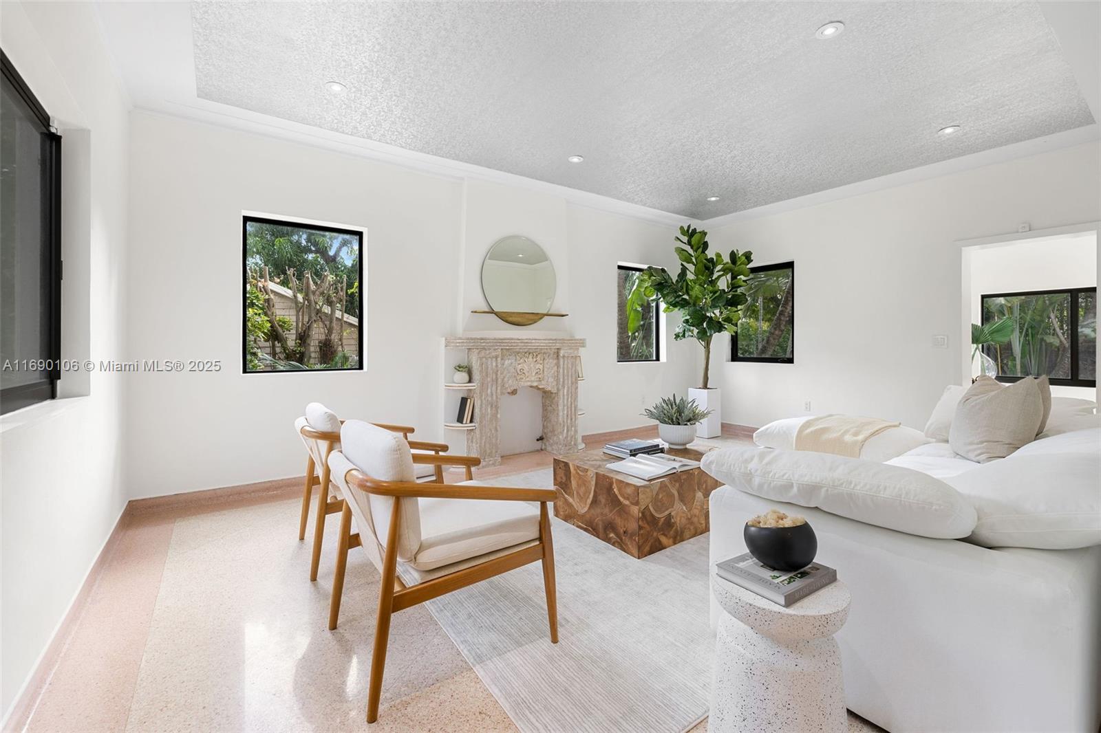 330 W 47th St